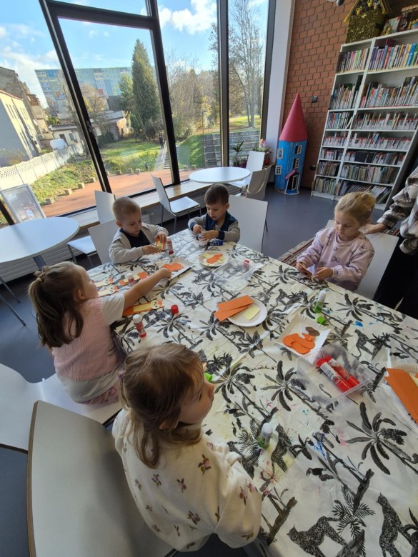 Sówki: Warsztaty w bibliotece - Zdjęcie 80