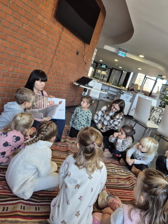 Sówki: Warsztaty w bibliotece - Zdjęcie 92