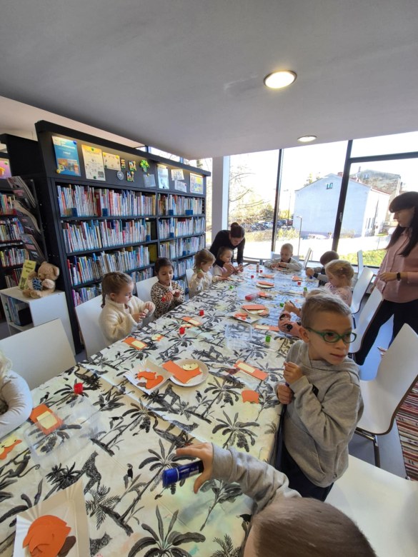 Sówki: Warsztaty w bibliotece - Zdjęcie 98