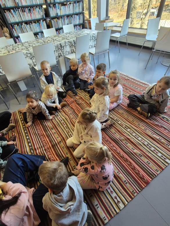 Sówki: Warsztaty w bibliotece - Zdjęcie 2