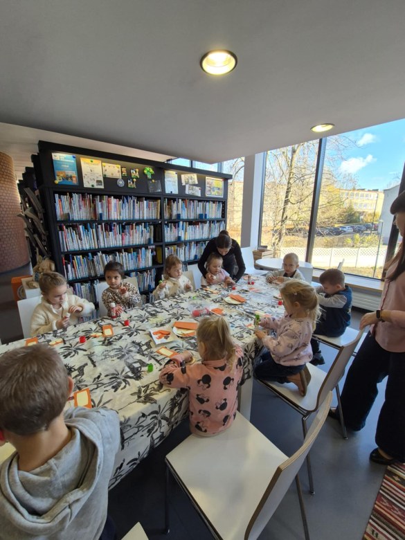 Sówki: Warsztaty w bibliotece - Zdjęcie 4