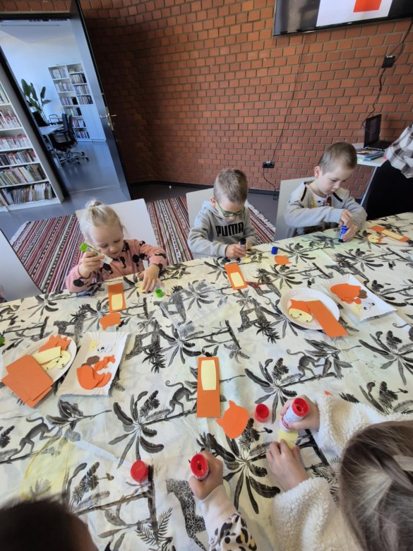 Sówki: Warsztaty w bibliotece - Zdjęcie 28