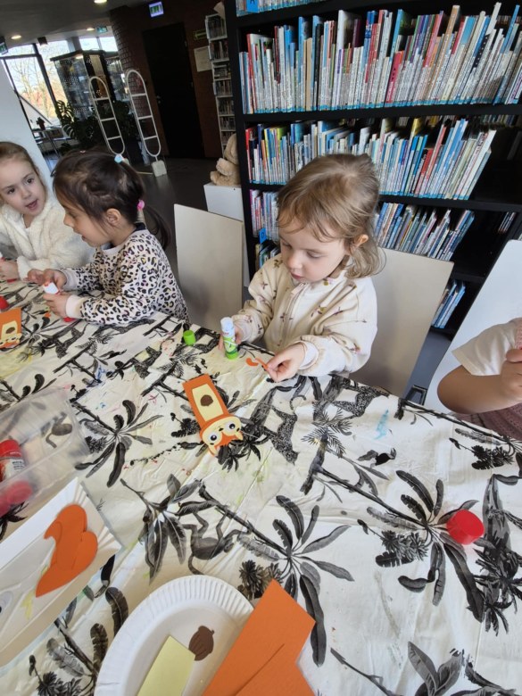 Sówki: Warsztaty w bibliotece - Zdjęcie 12