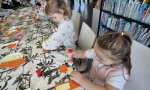 Sówki: Warsztaty w bibliotece - Zdjęcie 24