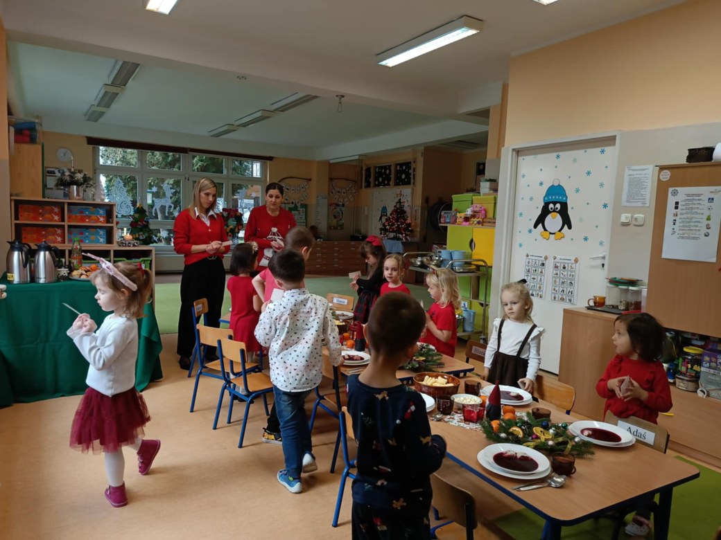 Przedszkolna Wigilia - Zdjęcie 6