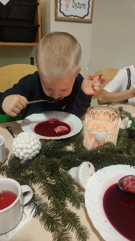 Przedszkolna Wigilia - Zdjęcie 10