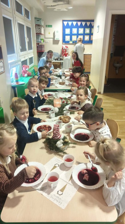 Przedszkolna Wigilia - Zdjęcie 11