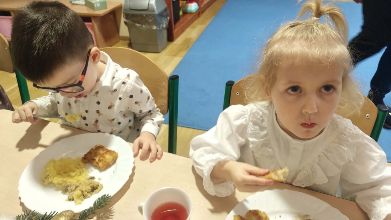 Przedszkolna Wigilia - Zdjęcie 24