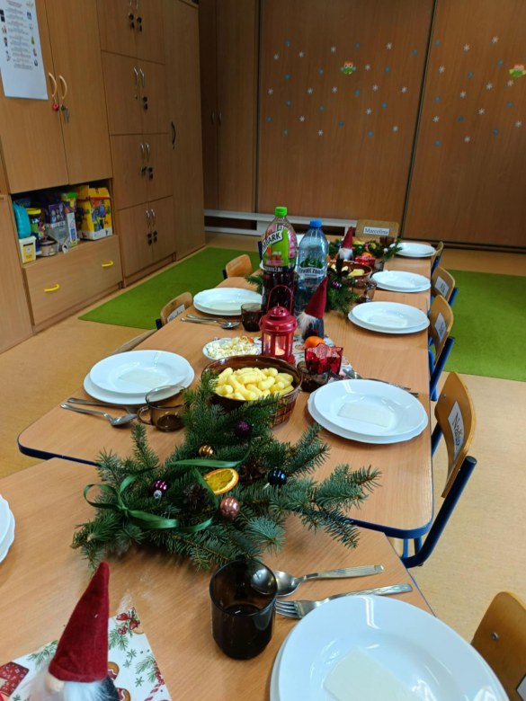 Przedszkolna Wigilia - Zdjęcie 2
