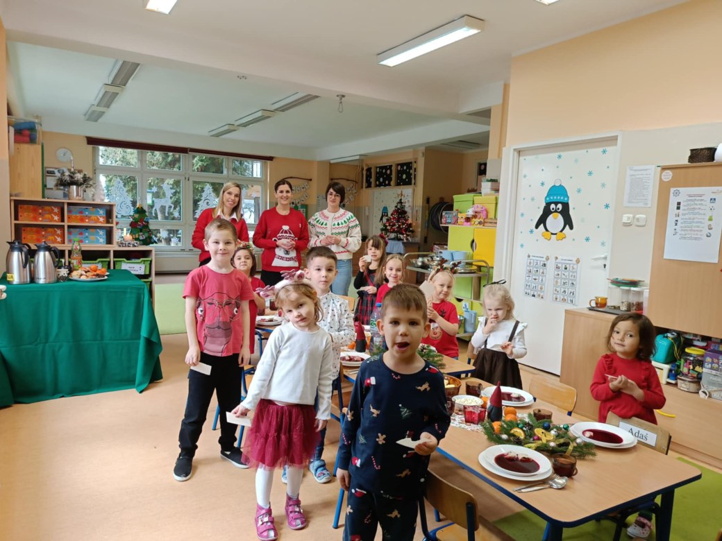 Przedszkolna Wigilia - Zdjęcie 32