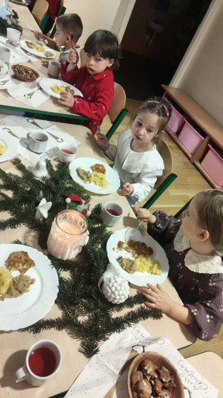 Przedszkolna Wigilia - Zdjęcie 53