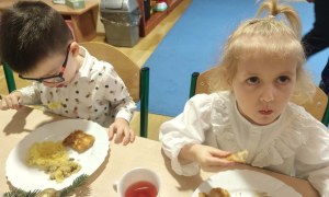 Przedszkolna Wigilia - Zdjęcie 24