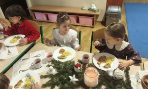 Przedszkolna Wigilia - Zdjęcie 3