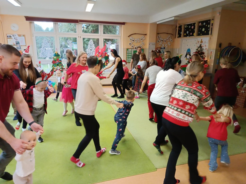 Spotkanie świąteczne w grupie Sówki - Zdjęcie 12