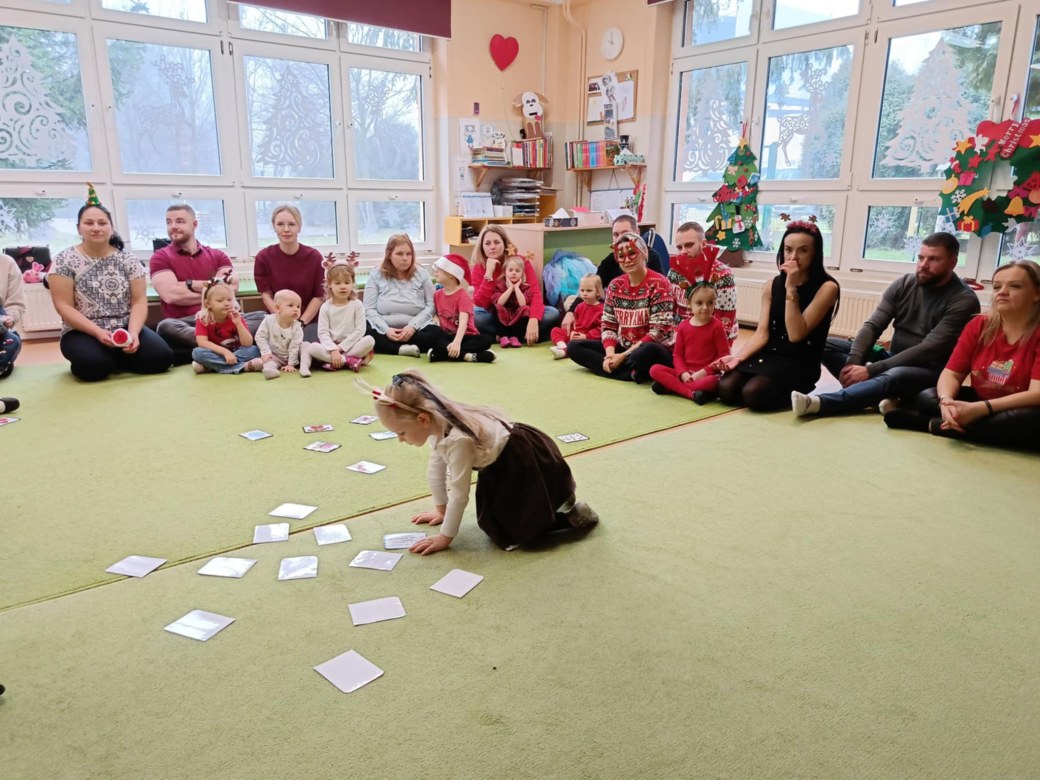 Spotkanie świąteczne w grupie Sówki - Zdjęcie 16
