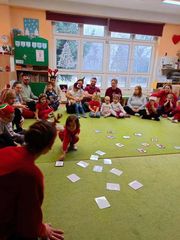 Spotkanie świąteczne w grupie Sówki - Zdjęcie 18