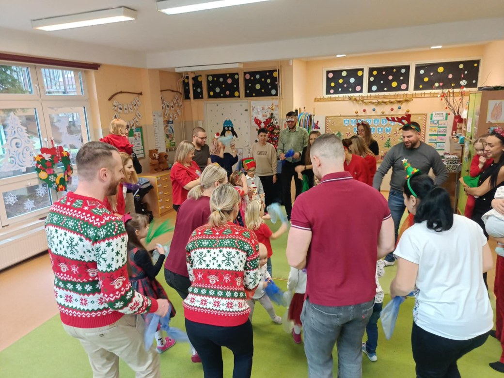 Spotkanie świąteczne w grupie Sówki - Zdjęcie 27