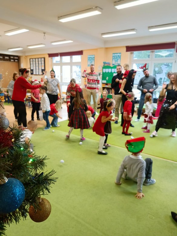 Spotkanie świąteczne w grupie Sówki - Zdjęcie 44