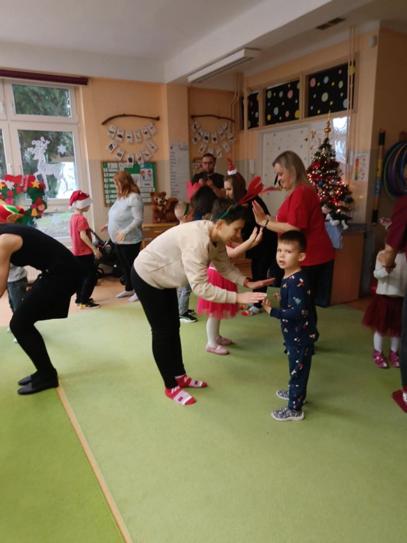 Spotkanie świąteczne w grupie Sówki - Zdjęcie 46