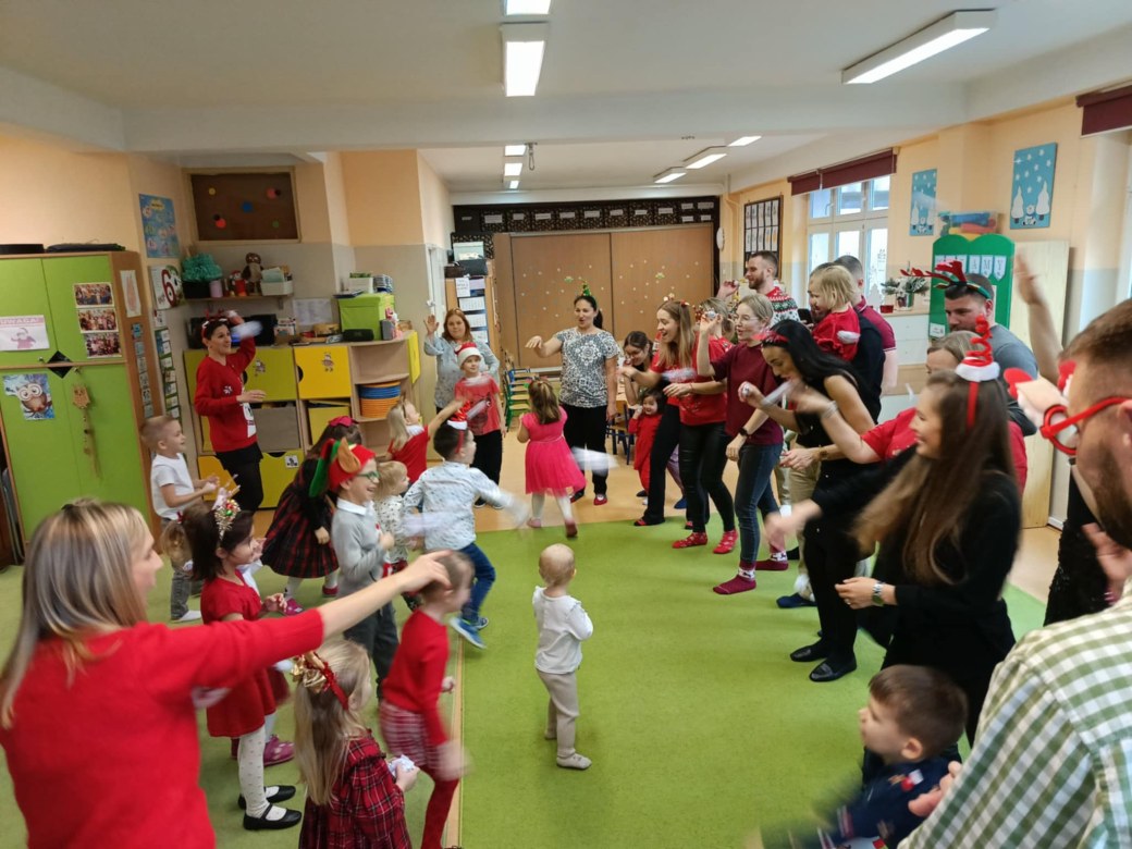 Spotkanie świąteczne w grupie Sówki - Zdjęcie 53