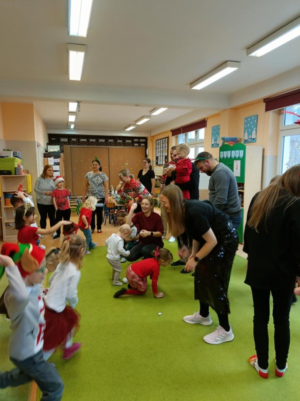 Spotkanie świąteczne w grupie Sówki - Zdjęcie 58