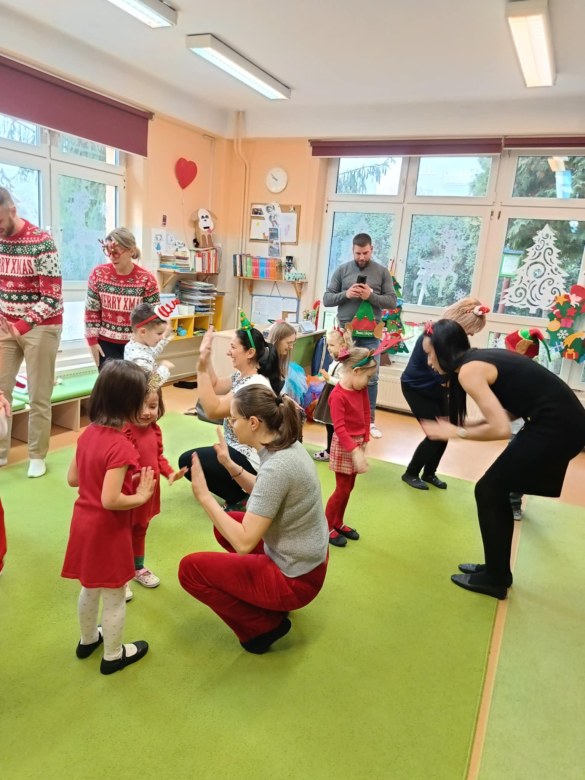 Spotkanie świąteczne w grupie Sówki - Zdjęcie 62