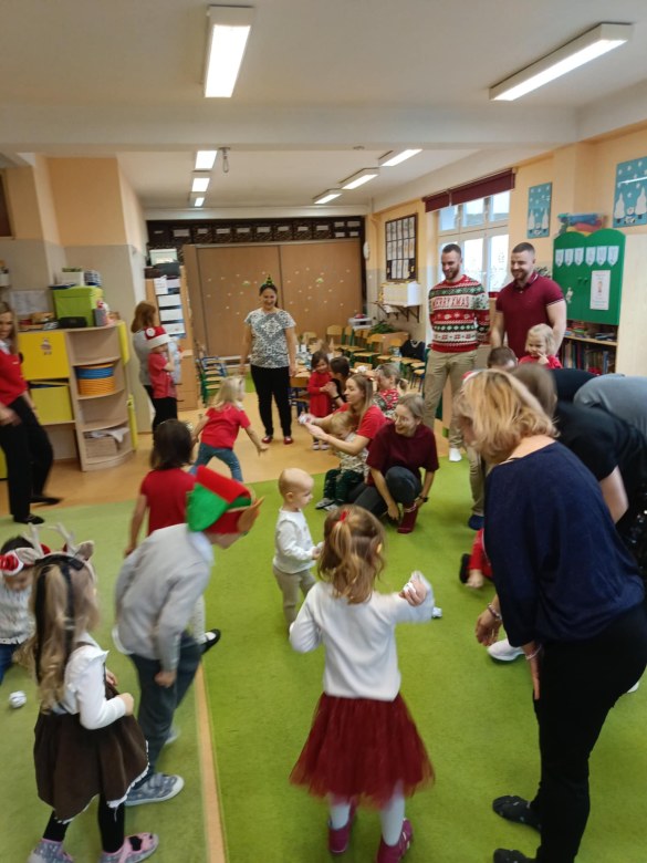 Spotkanie świąteczne w grupie Sówki - Zdjęcie 63