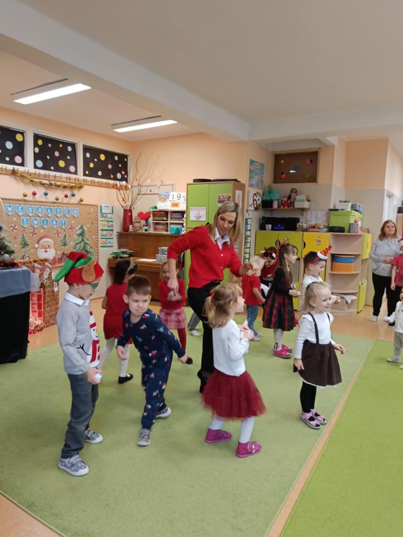 Spotkanie świąteczne w grupie Sówki - Zdjęcie 67