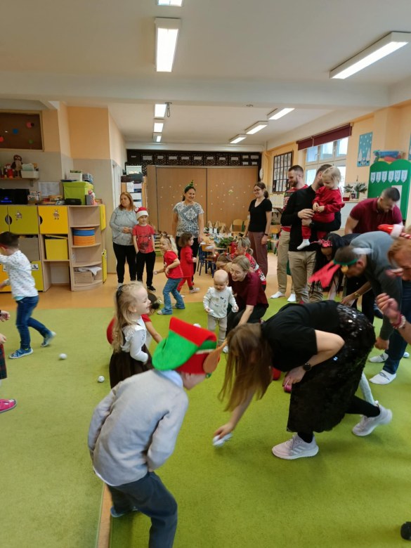 Spotkanie świąteczne w grupie Sówki - Zdjęcie 75