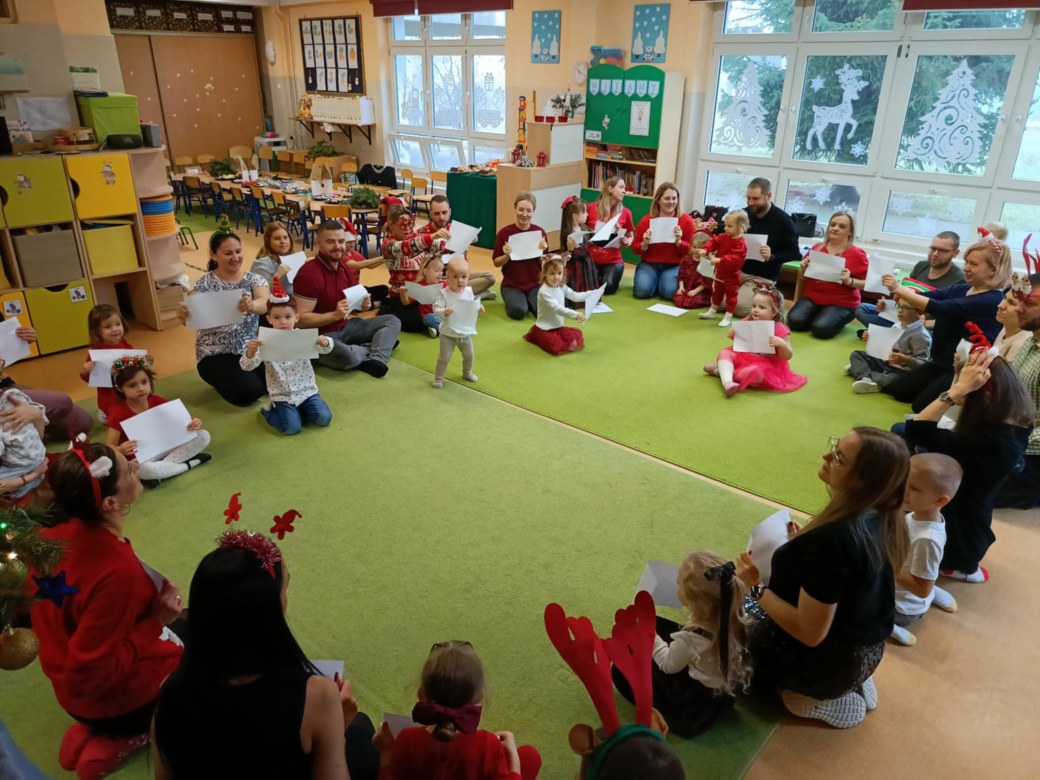 Spotkanie świąteczne w grupie Sówki - Zdjęcie 1