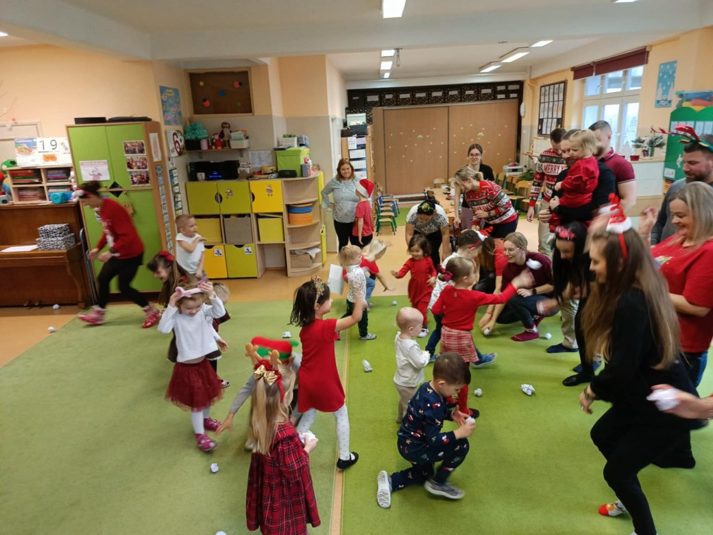 Spotkanie świąteczne w grupie Sówki - Zdjęcie 85