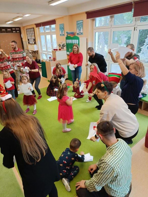 Spotkanie świąteczne w grupie Sówki - Zdjęcie 101