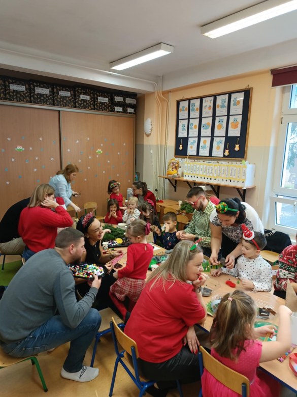 Spotkanie świąteczne w grupie Sówki - Zdjęcie 104