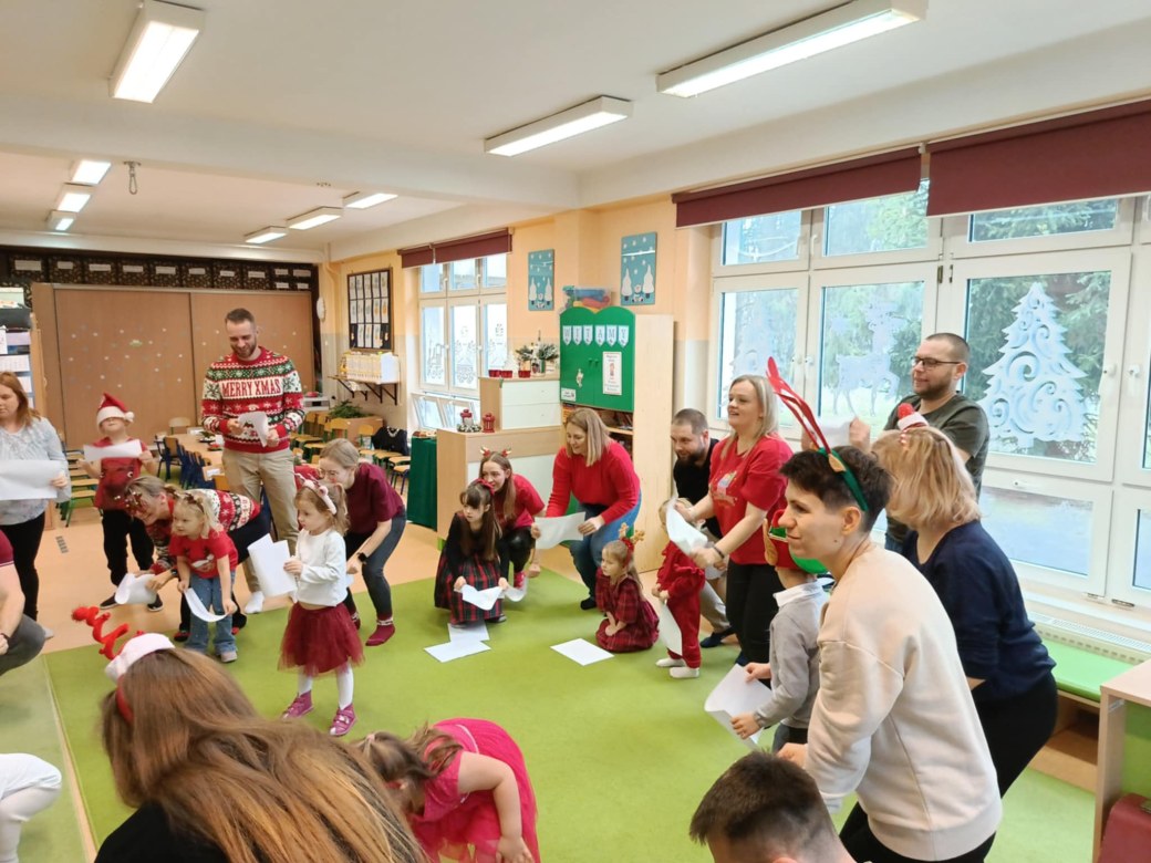 Spotkanie świąteczne w grupie Sówki - Zdjęcie 2