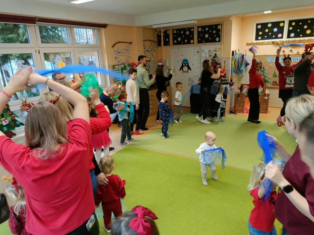 Spotkanie świąteczne w grupie Sówki - Zdjęcie 43