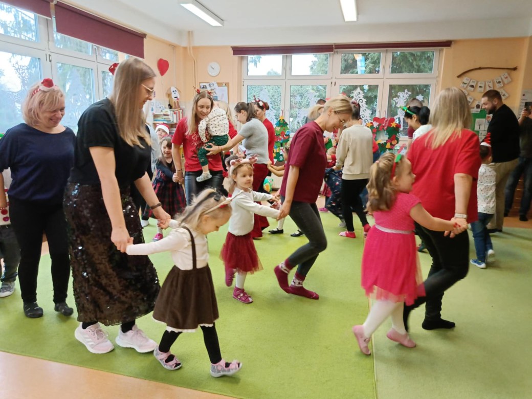 Spotkanie świąteczne w grupie Sówki - Zdjęcie 42