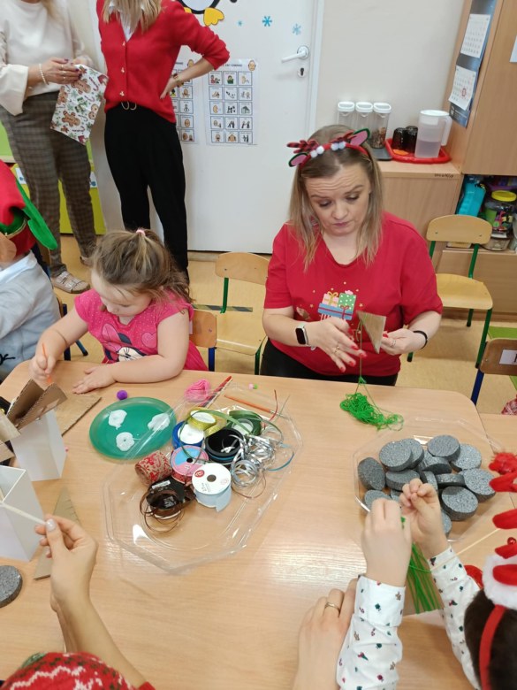 Spotkanie świąteczne w grupie Sówki - Zdjęcie 52