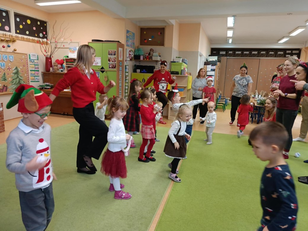 Spotkanie świąteczne w grupie Sówki - Zdjęcie 57