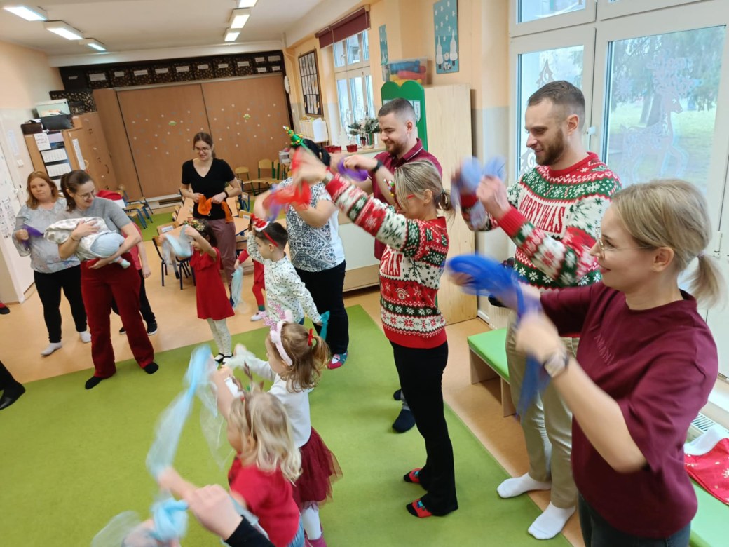 Spotkanie świąteczne w grupie Sówki - Zdjęcie 65
