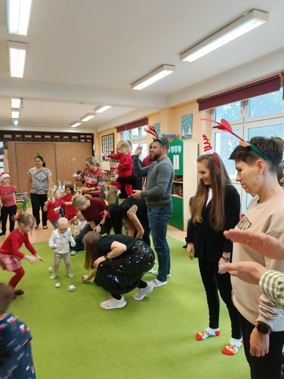 Spotkanie świąteczne w grupie Sówki - Zdjęcie 69