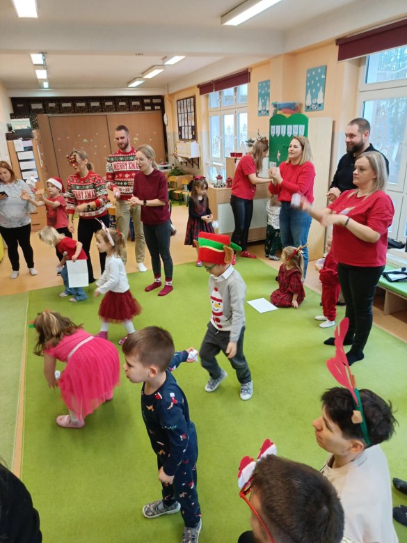 Spotkanie świąteczne w grupie Sówki - Zdjęcie 81