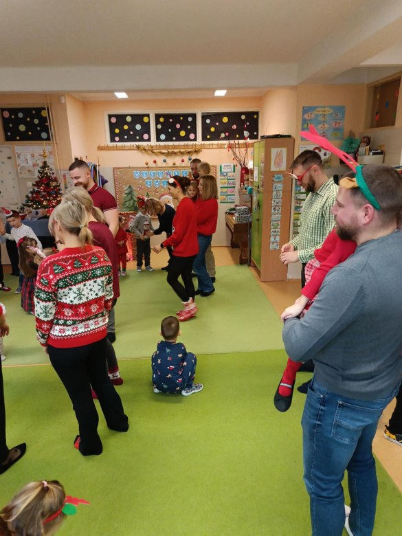 Spotkanie świąteczne w grupie Sówki - Zdjęcie 83