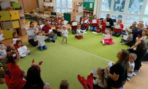 Spotkanie świąteczne w grupie Sówki - Zdjęcie 1