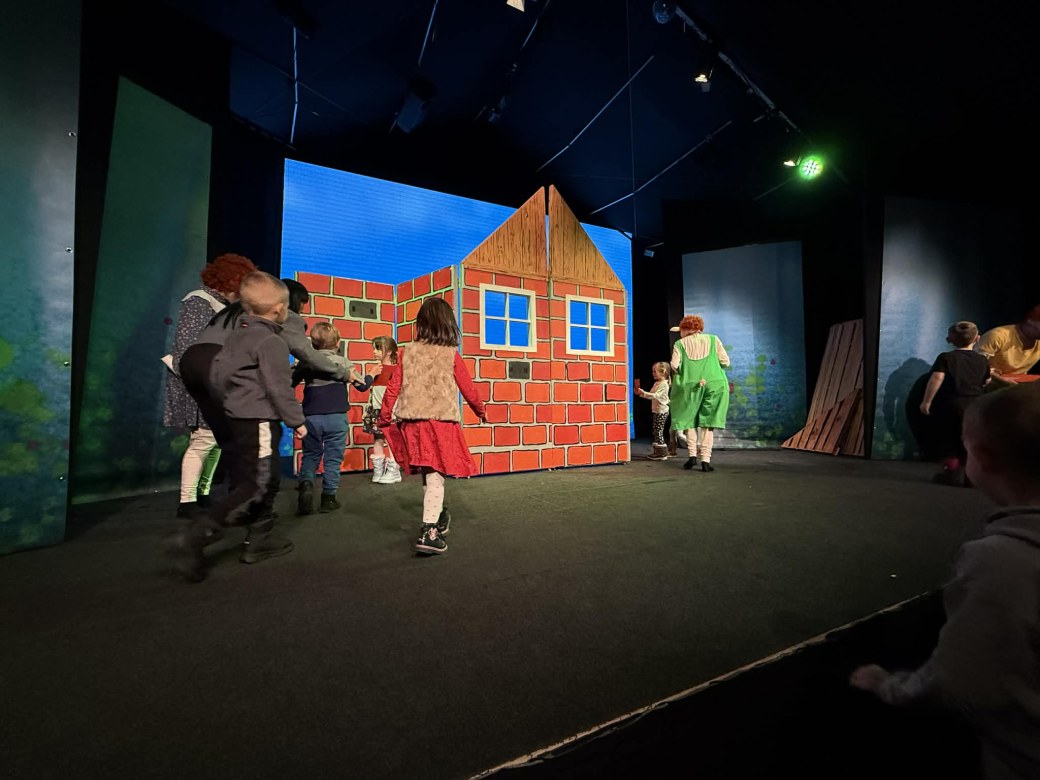 Przedszkolaki w Teatrze - Zdjęcie 32