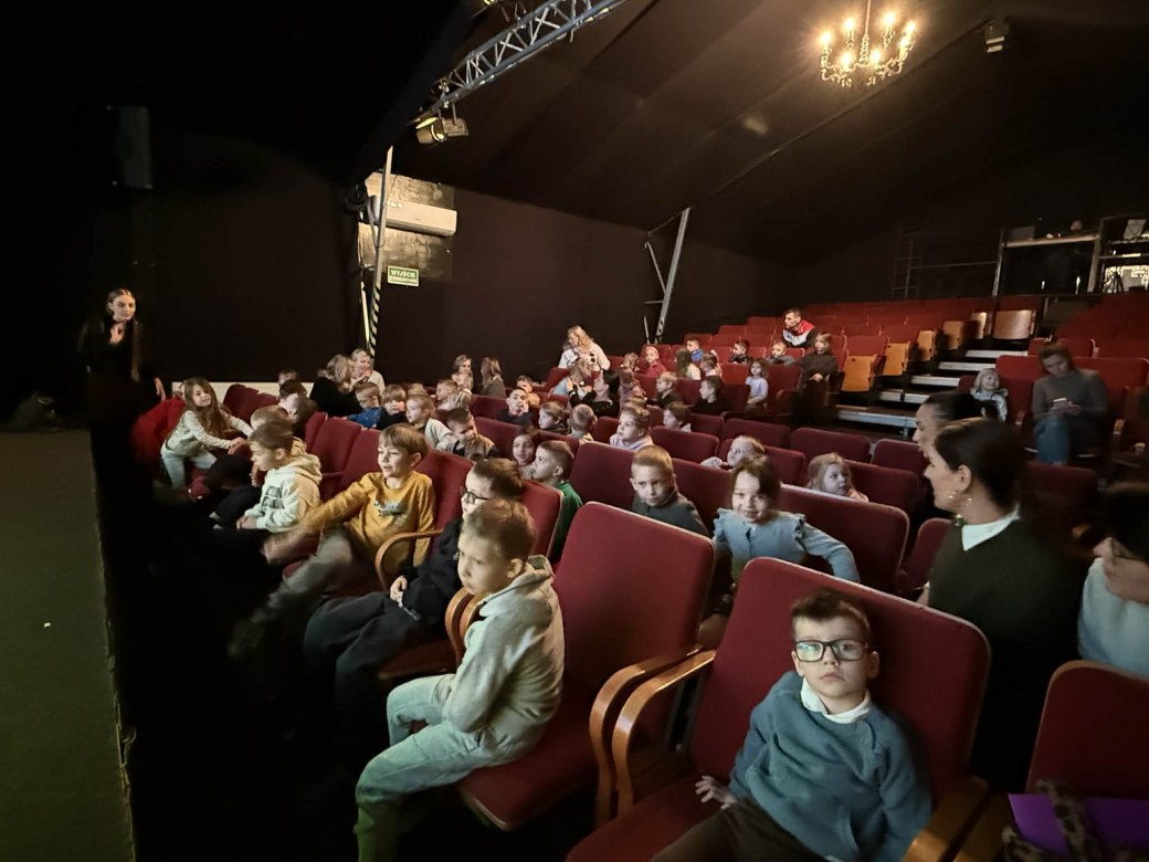 Przedszkolaki w Teatrze - Zdjęcie 11