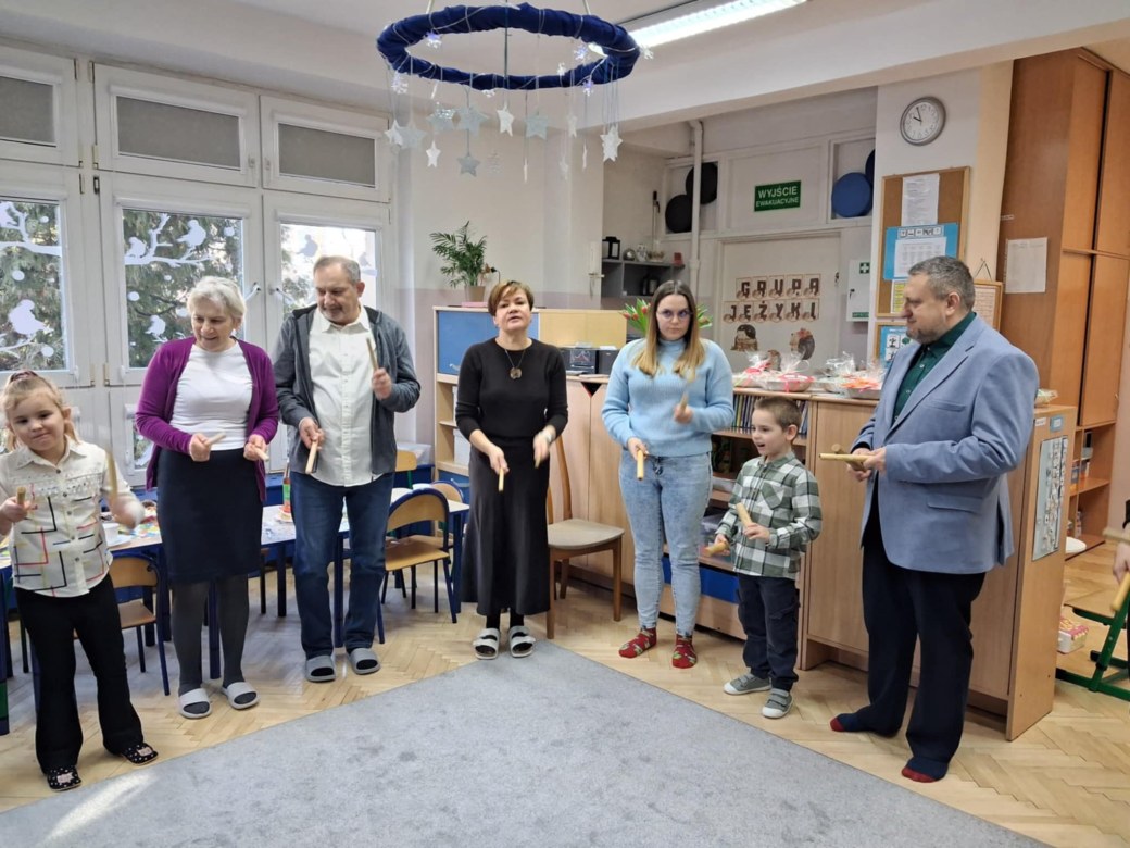 Dzień Babci i Dziadka w grupie Muminki - Zdjęcie 18