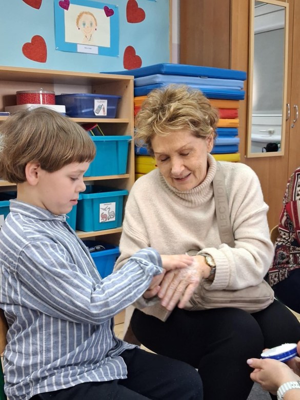 Dzień Babci i Dziadka w grupie Muminki - Zdjęcie 21