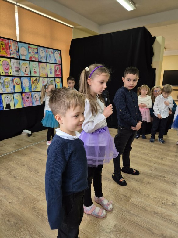 Dzień Babci i Dziadka w grupie Liski - Zdjęcie 5