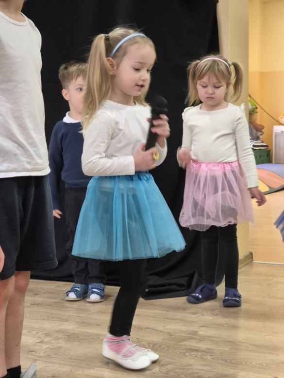 Dzień Babci i Dziadka w grupie Liski - Zdjęcie 7