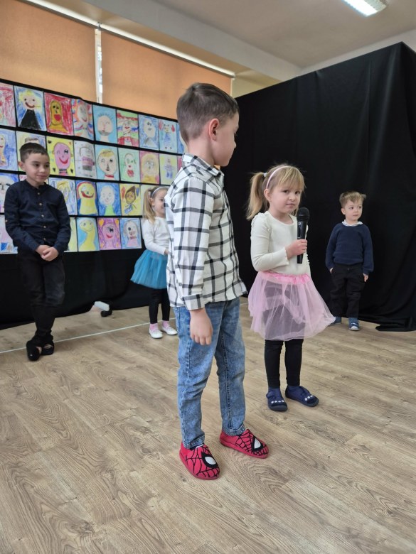 Dzień Babci i Dziadka w grupie Liski - Zdjęcie 9